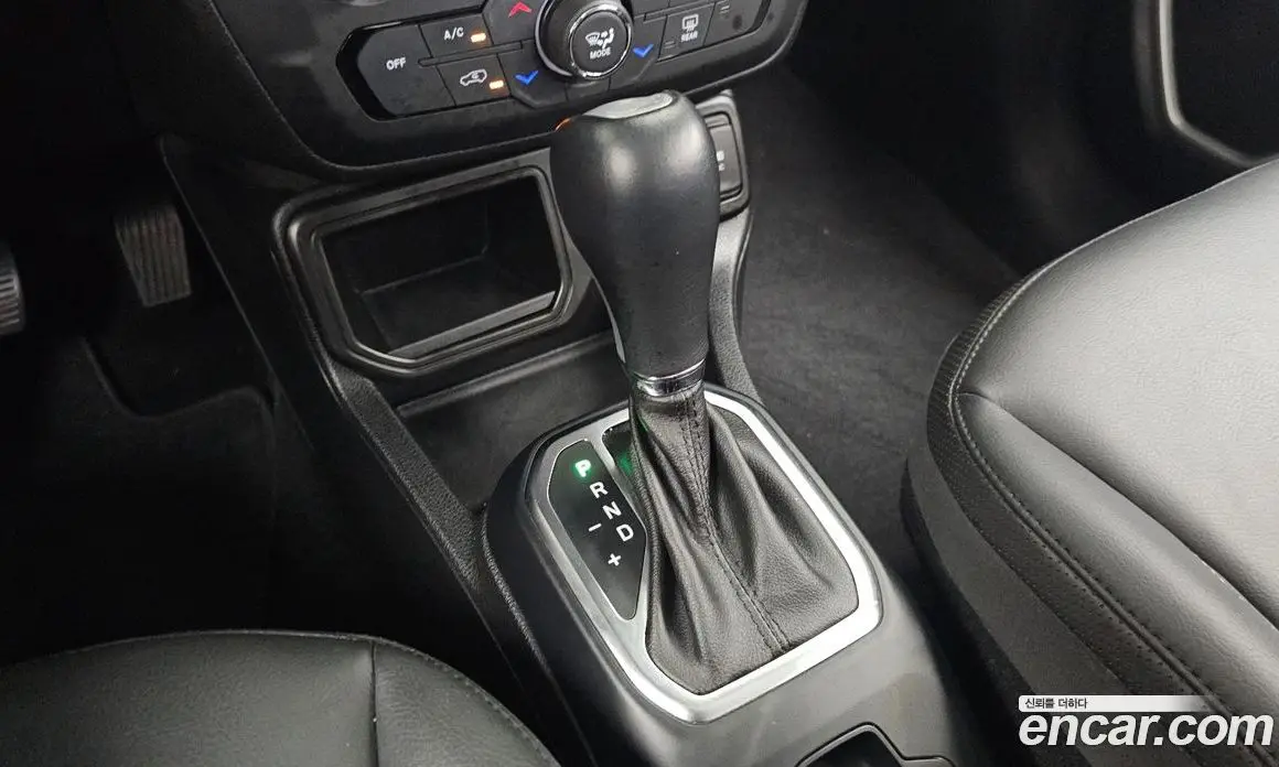 Jeep Renegade 2018 2.4 автомат (гидро), фото 12 Jeep Renegade 2018 2.4 автомат (гидро), фото 12