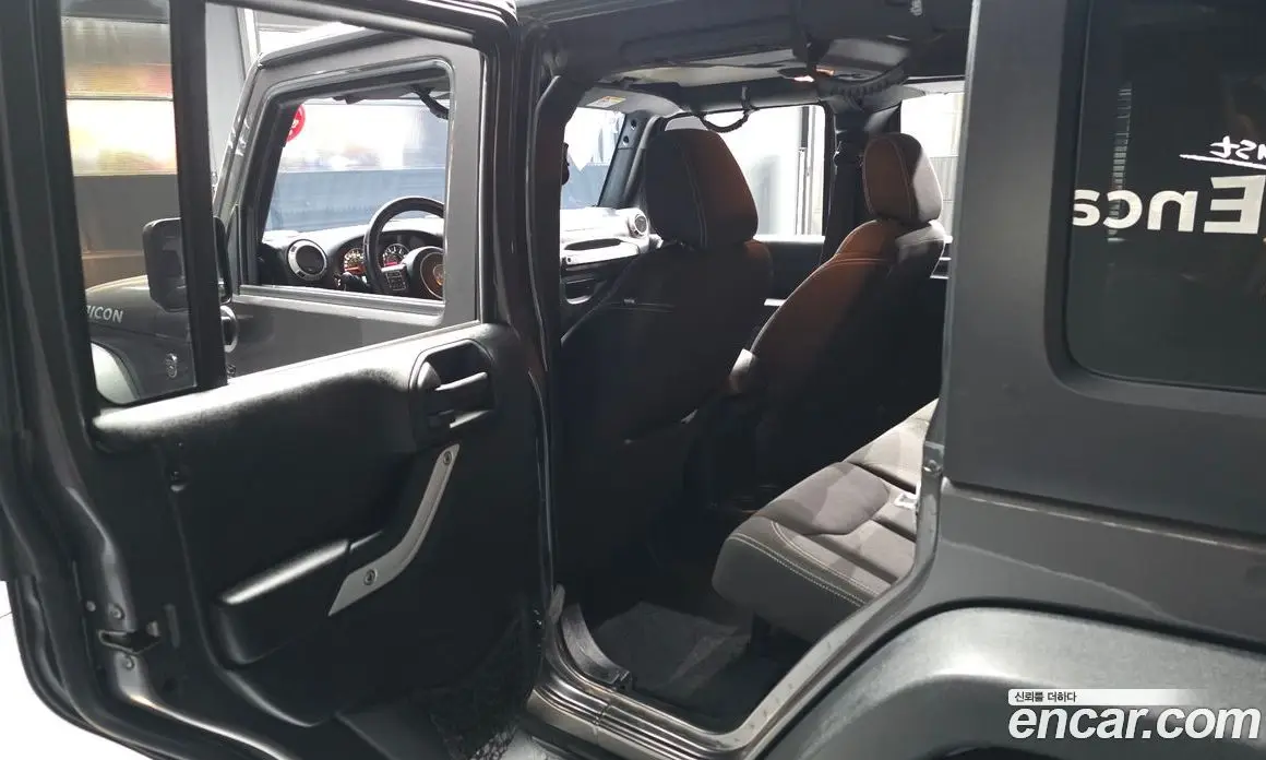 Jeep Wrangler 2017 3.6 автомат (гидро), фото 16 Jeep Wrangler 2017 3.6 автомат (гидро), фото 16