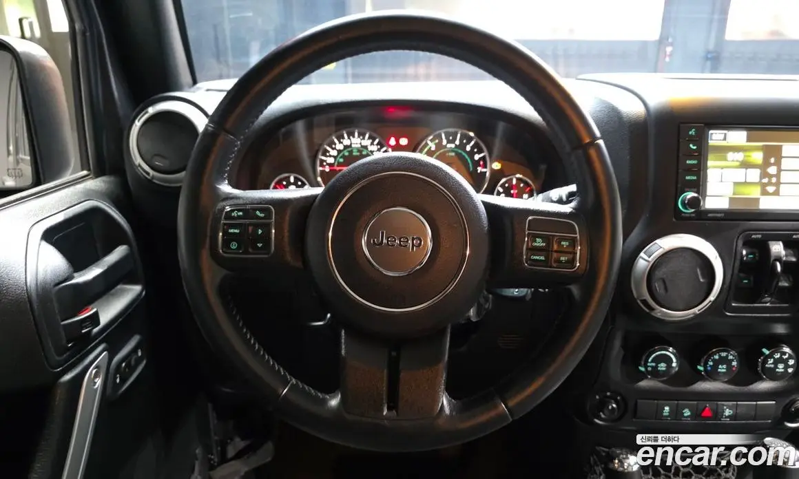 Jeep Wrangler 2017 3.6 автомат (гидро), фото 19 Jeep Wrangler 2017 3.6 автомат (гидро), фото 19