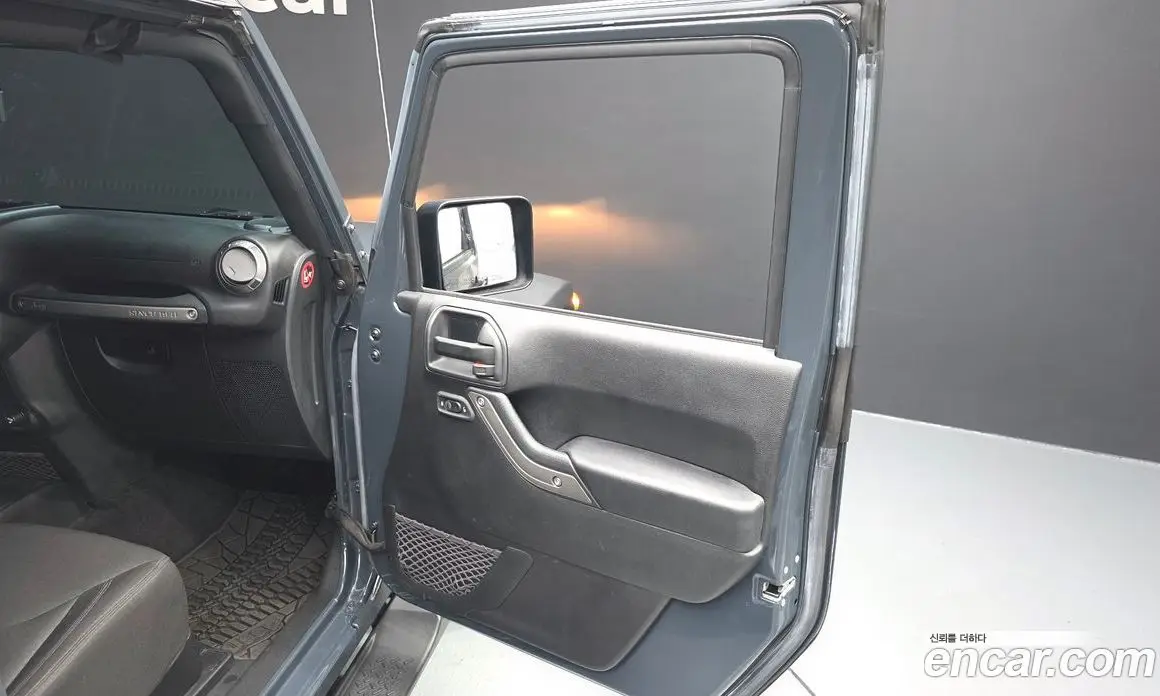 Jeep Wrangler 2017 3.6 автомат (гидро), фото 14