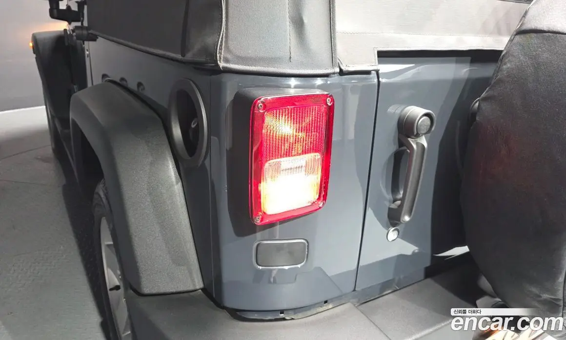 Jeep Wrangler 2017 3.6 автомат (гидро), фото 8