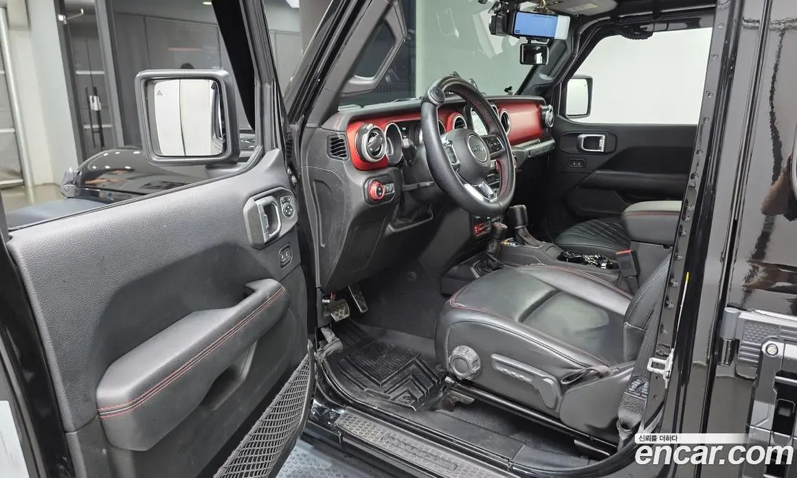 Jeep Wrangler 2018 2.0 автомат (гидро), фото 13 Jeep Wrangler 2018 2.0 автомат (гидро), фото 13