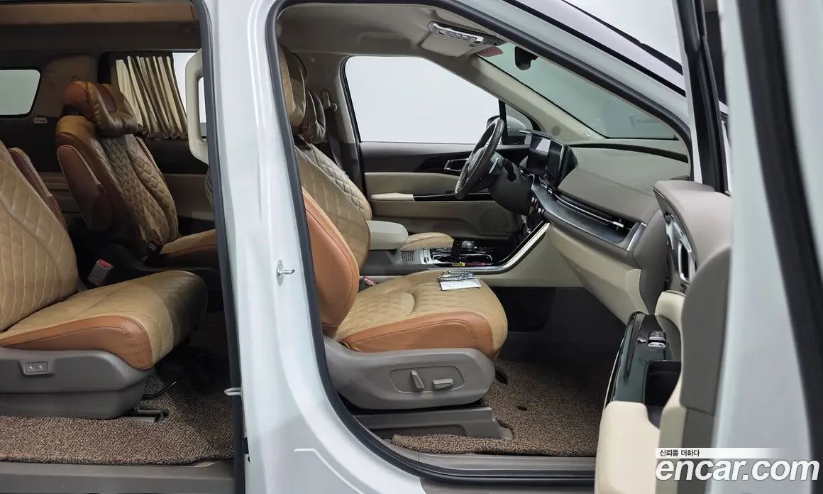 Kia Carnival 2023 2.2 автомат (гидро), фото 16 Kia Carnival 2023 2.2 автомат (гидро), фото 16