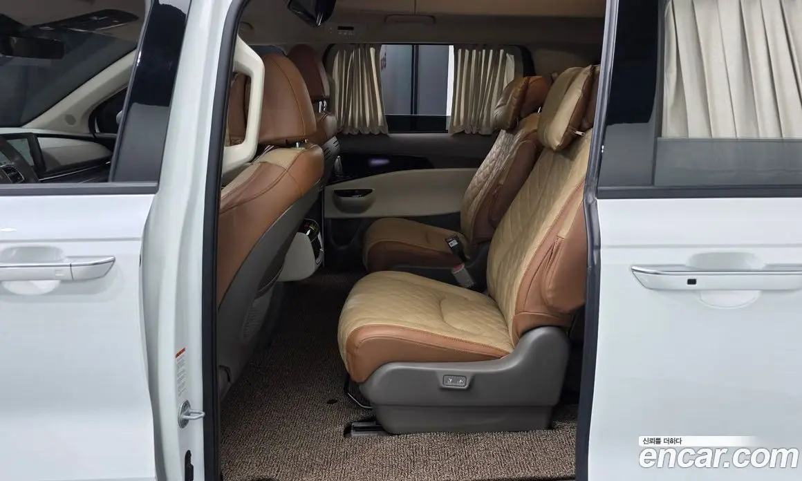 Kia Carnival 2023 2.2 автомат (гидро), фото 17 Kia Carnival 2023 2.2 автомат (гидро), фото 17