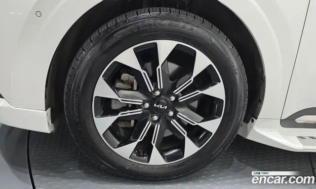 Kia Carnival 2023 2.2 автомат (гидро), миниатюра 4 Kia Carnival 2023 2.2 автомат (гидро), миниатюра 4