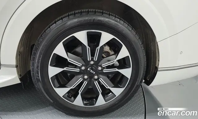 Kia Carnival 2023 2.2 автомат (гидро), миниатюра 6 Kia Carnival 2023 2.2 автомат (гидро), миниатюра 6