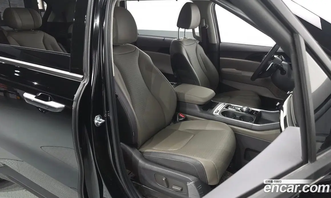 Kia Carnival 2024 1.6 автомат (гидро), фото 16