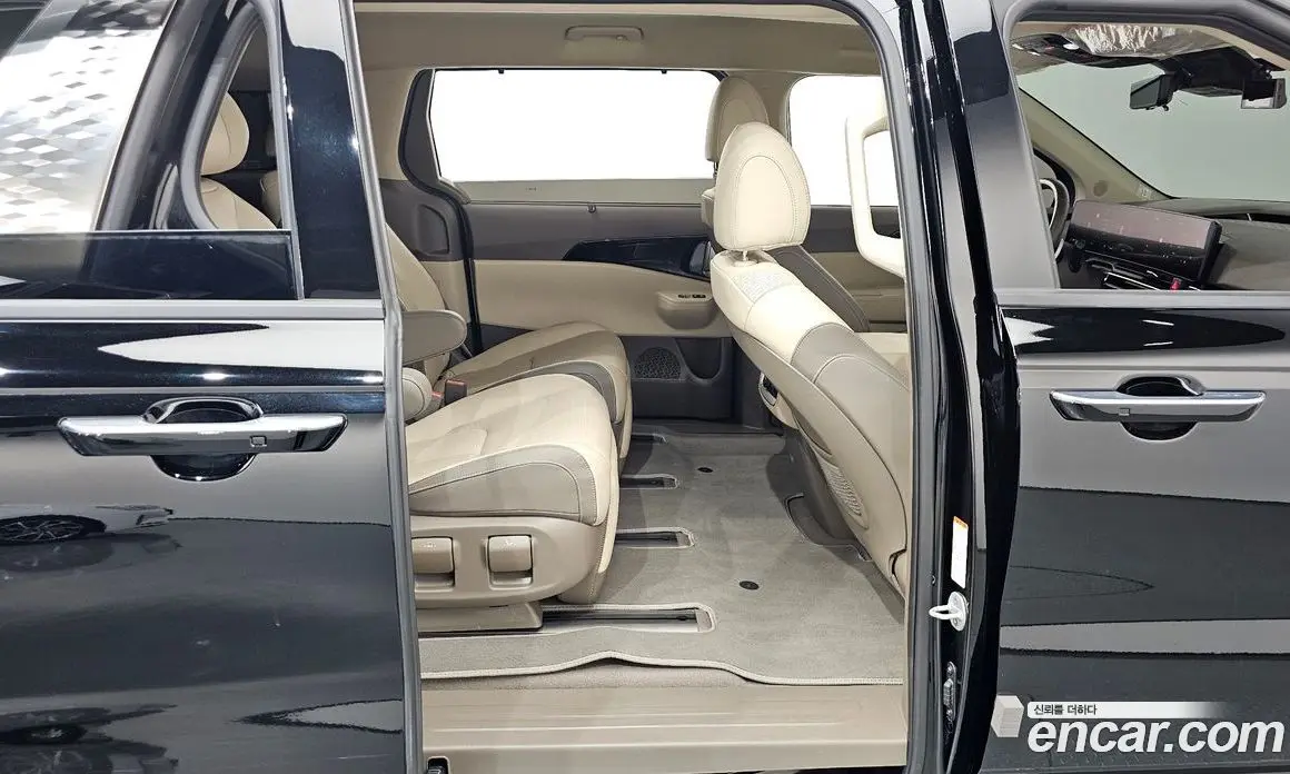 Kia Carnival 2024 2.2 автомат (гидро), фото 17
