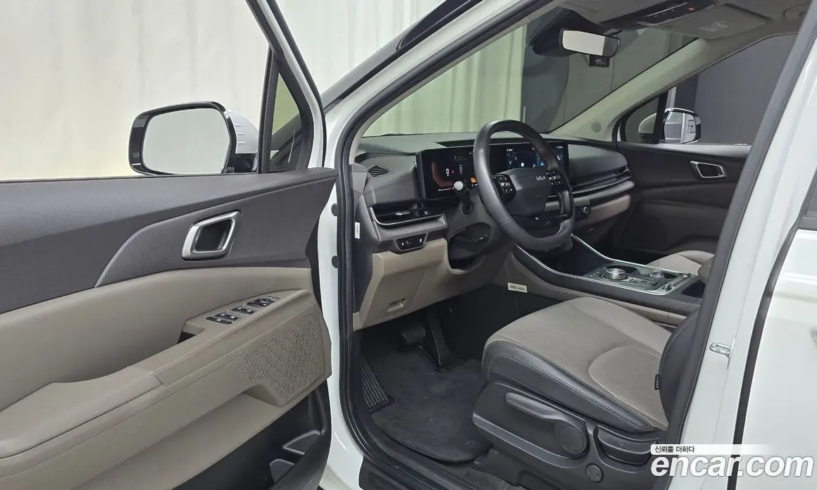 Kia Carnival 2025 2.2 автомат (гидро), фото 13 Kia Carnival 2025 2.2 автомат (гидро), фото 13