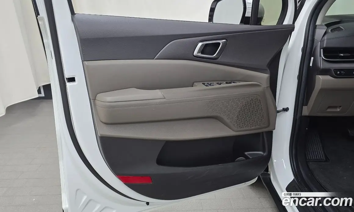 Kia Carnival 2025 2.2 автомат (гидро), фото 14 Kia Carnival 2025 2.2 автомат (гидро), фото 14