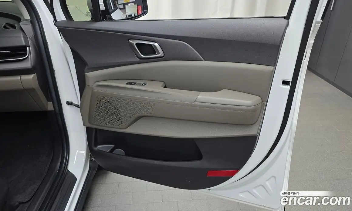 Kia Carnival 2025 2.2 автомат (гидро), фото 15 Kia Carnival 2025 2.2 автомат (гидро), фото 15
