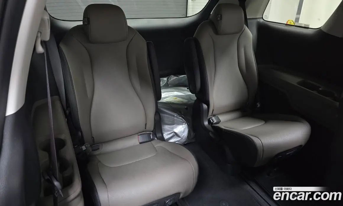 Kia Carnival 2025 2.2 автомат (гидро), фото 18 Kia Carnival 2025 2.2 автомат (гидро), фото 18