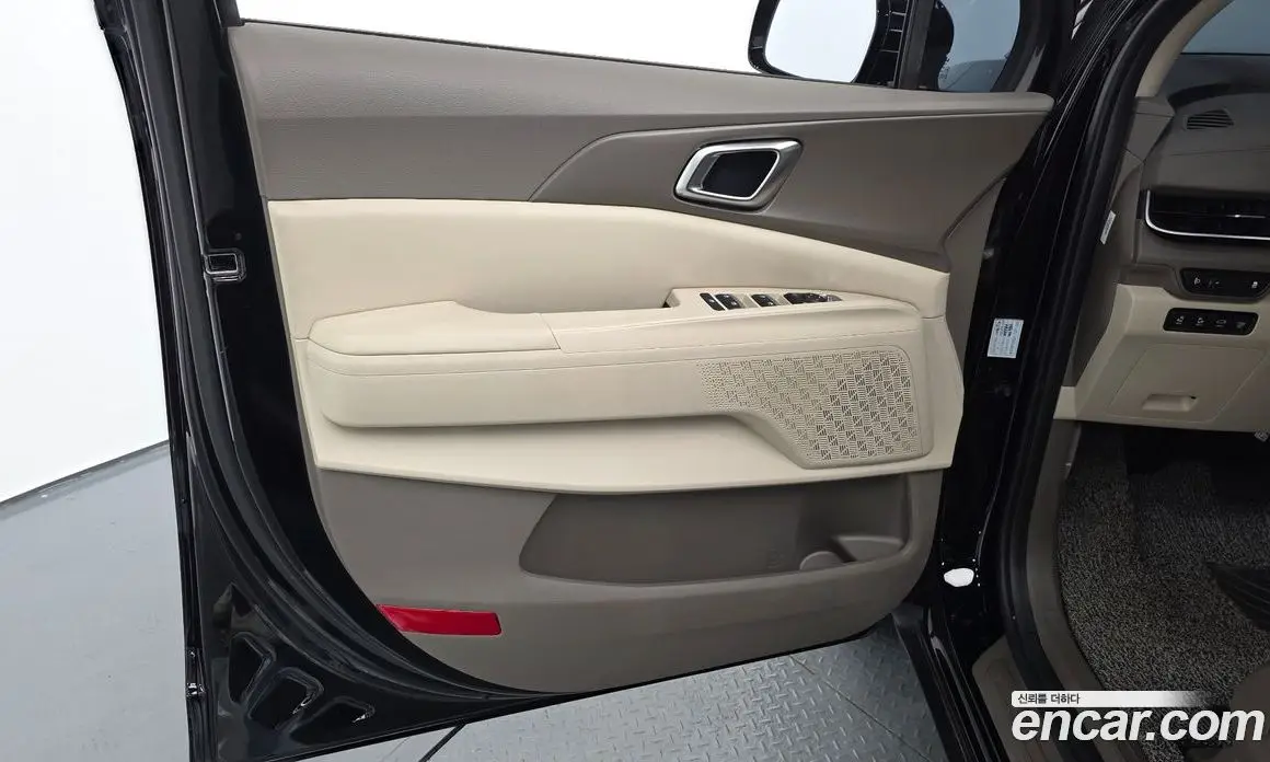 Kia Carnival 2025 2.2 автомат (гидро), фото 14 Kia Carnival 2025 2.2 автомат (гидро), фото 14