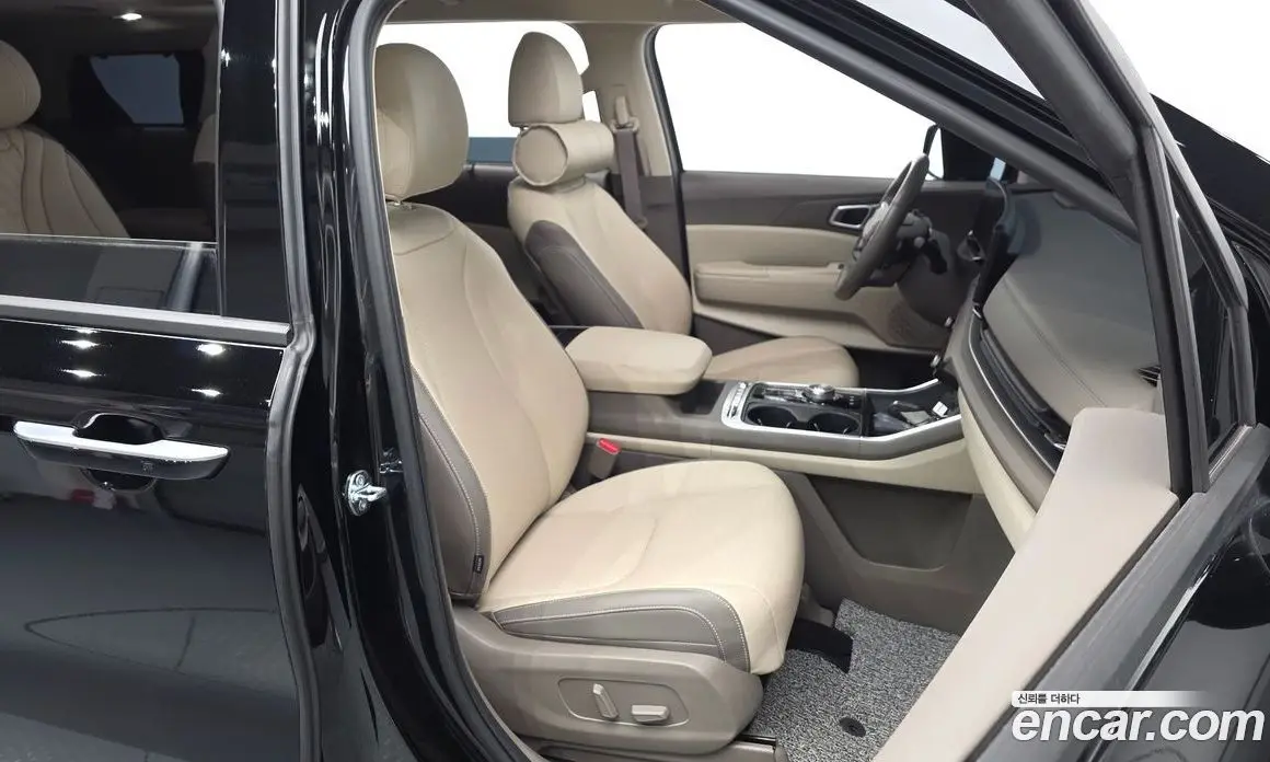 Kia Carnival 2025 2.2 автомат (гидро), фото 15 Kia Carnival 2025 2.2 автомат (гидро), фото 15