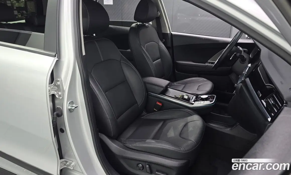 Kia Niro 2022 0.2 автомат (гидро), фото 16