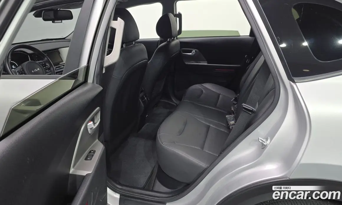 Kia Niro 2022 0.2 автомат (гидро), фото 18