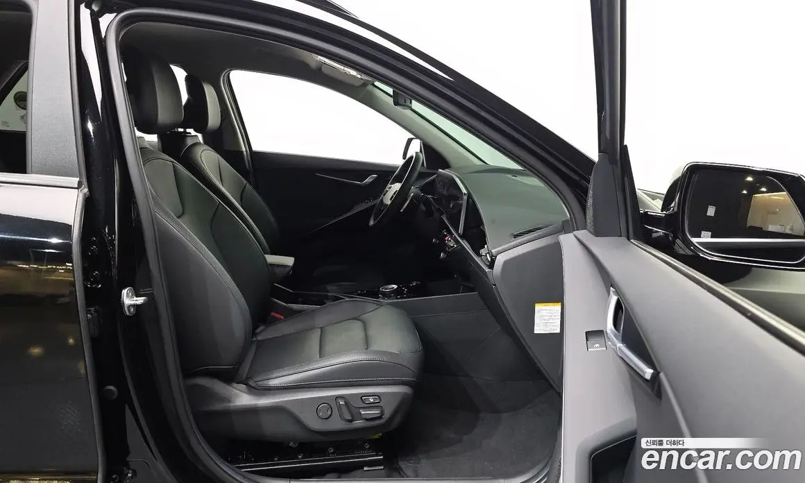 Kia Niro 2023 0.2 автомат (гидро), фото 17