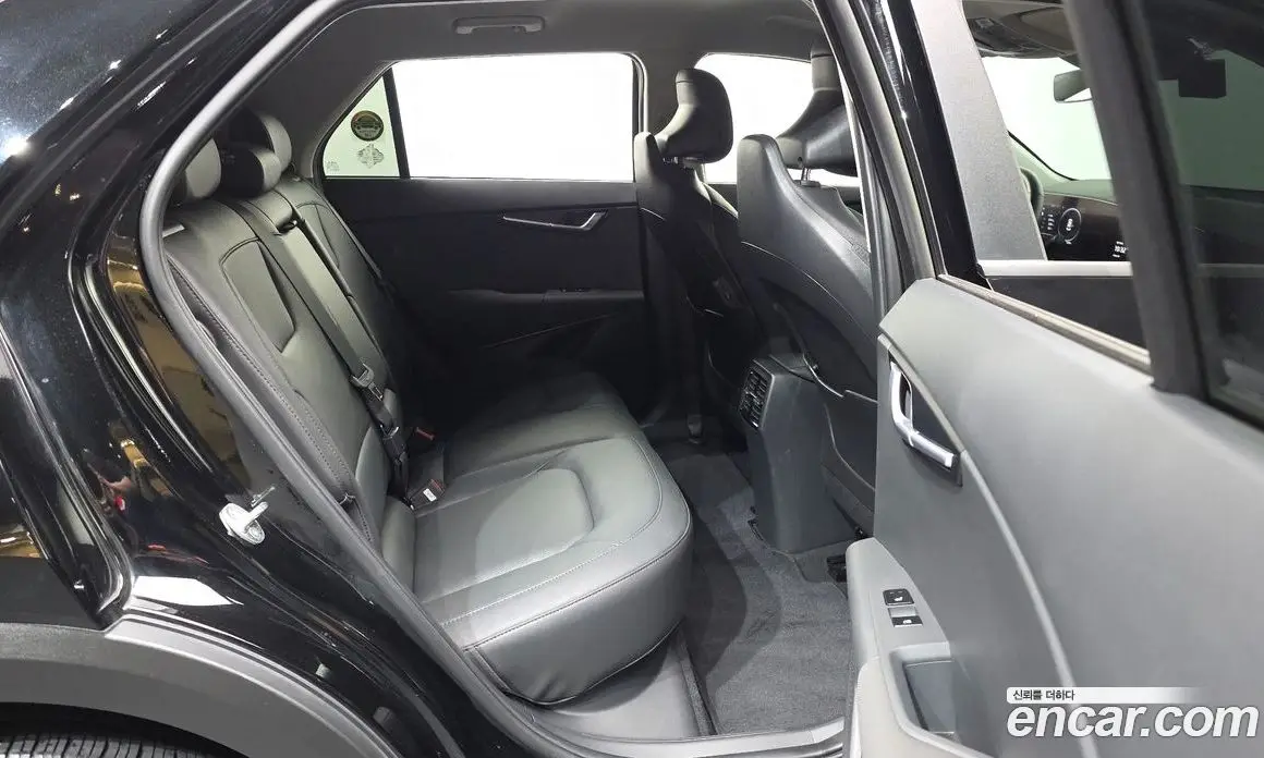Kia Niro 2023 0.2 автомат (гидро), фото 18