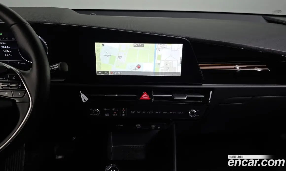 Kia Niro 2023 0.2 автомат (гидро), фото 20