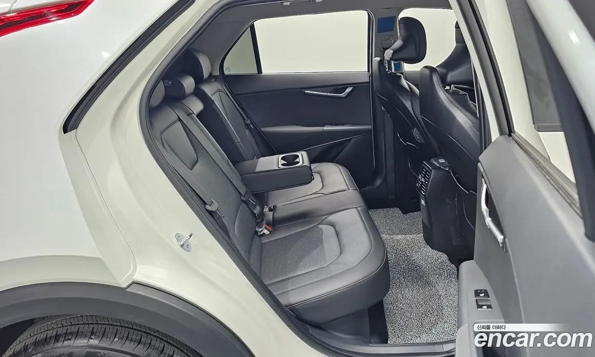 Kia Niro 2026 1.6 автомат (гидро), фото 17 Kia Niro 2026 1.6 автомат (гидро), фото 17