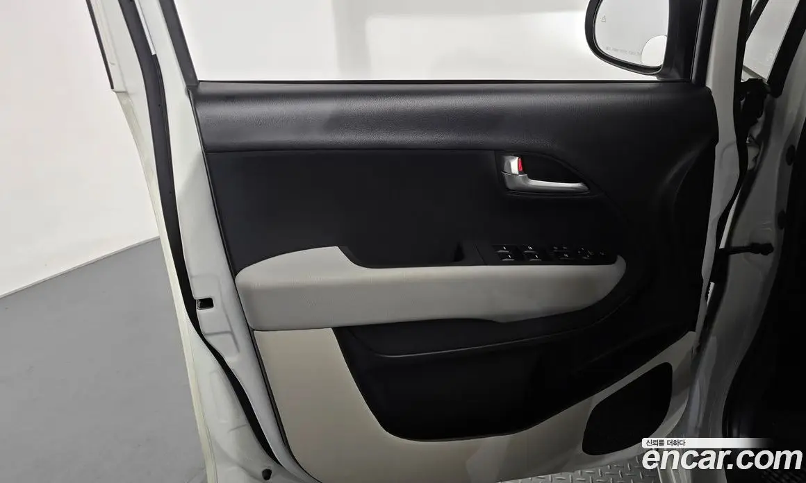 Kia Ray 2023 0.1 автомат (гидро), фото 13