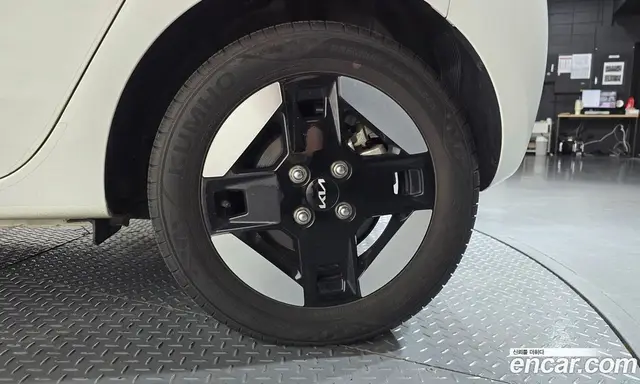 Kia Ray 2023 0.1 автомат (гидро), миниатюра 6