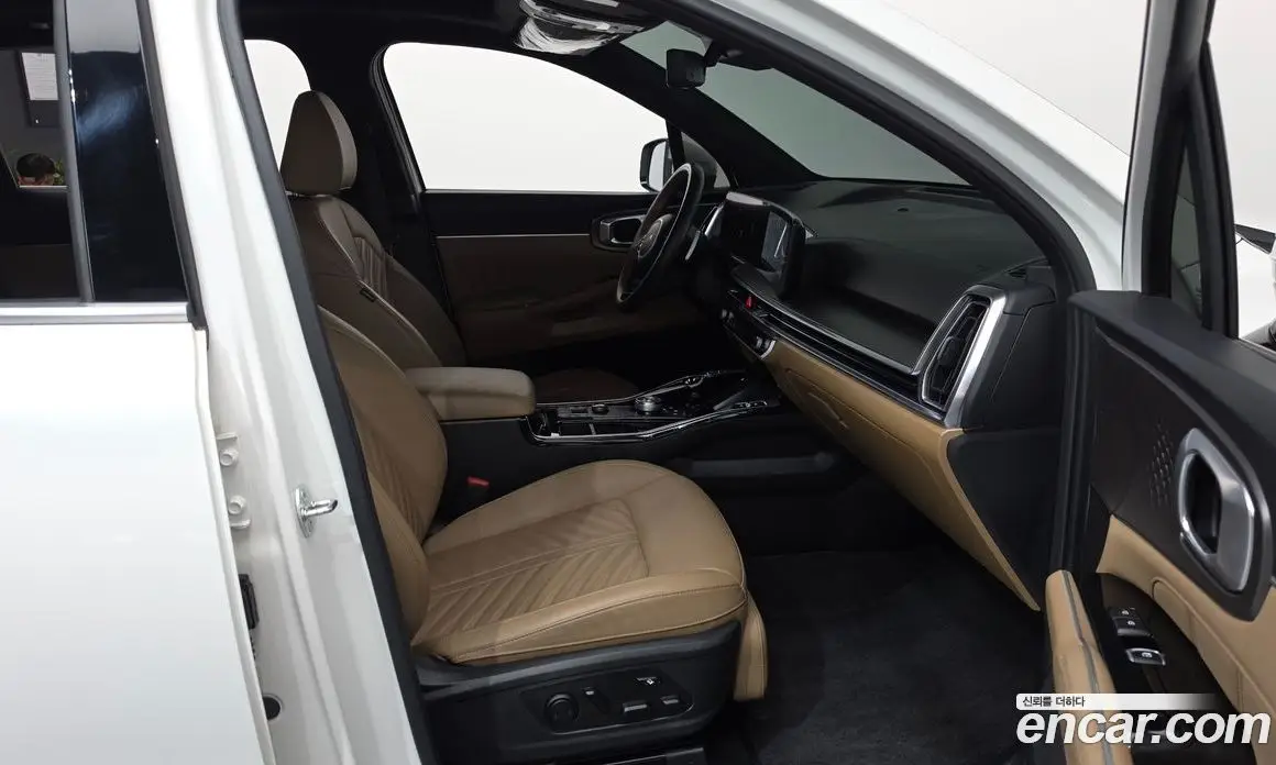 Kia Sorento 2023 2.5 автомат (гидро), фото 16 Kia Sorento 2023 2.5 автомат (гидро), фото 16