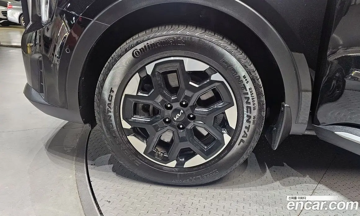 Kia Sorento 2024 2.5 автомат (гидро), фото 5 Kia Sorento 2024 2.5 автомат (гидро), фото 5