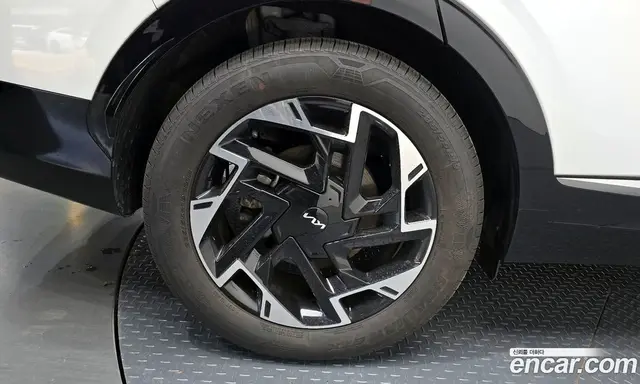 Kia Sportage 2022 2.0 автомат (гидро), миниатюра 4
