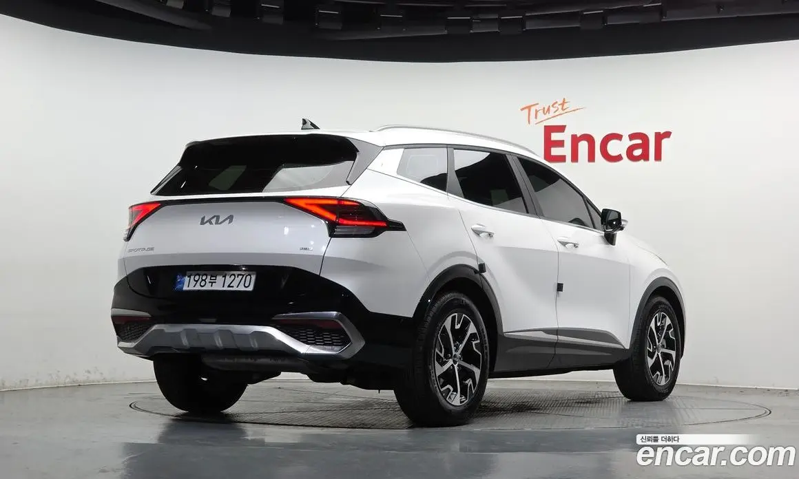 Kia Sportage 2022 1.6 автомат (гидро), фото 1 Kia Sportage 2022 1.6 автомат (гидро), фото 1