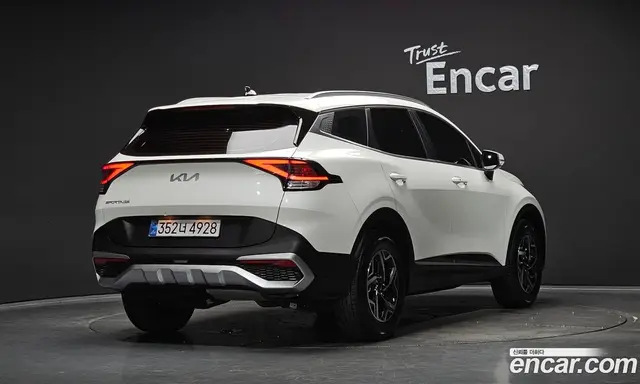 Kia Sportage 2022 2.0 автомат (гидро), миниатюра 2