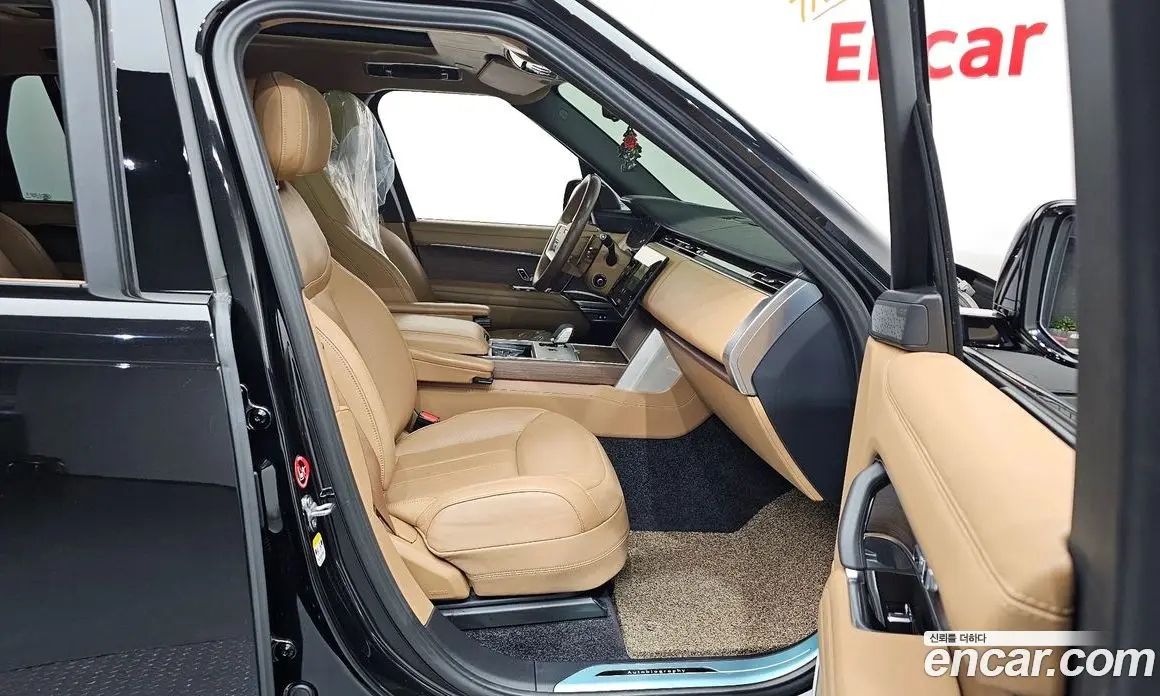 Land Rover Range Rover 2024 4.4 автомат (гидро), фото 16