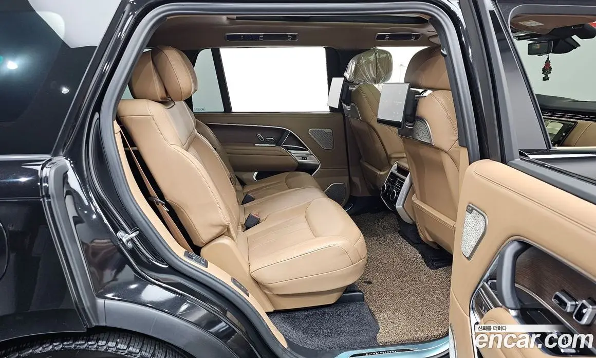 Land Rover Range Rover 2024 4.4 автомат (гидро), фото 17