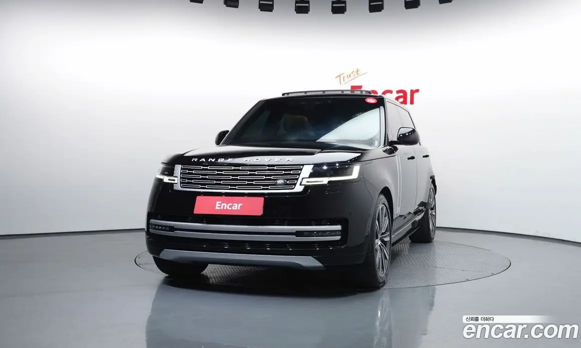 Land Rover Range Rover 2024 4.4 автомат (гидро), фото 3