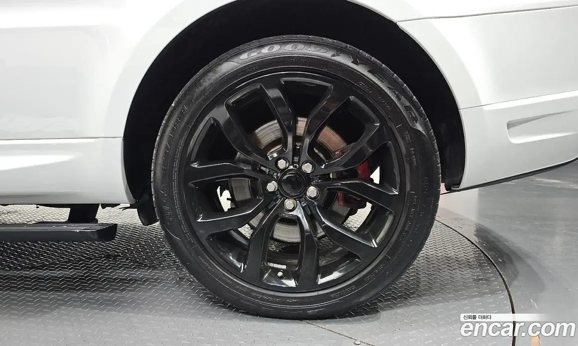 Land Rover Range Rover Sport 2016 3.0 автомат (гидро), фото 7 Land Rover Range Rover Sport 2016 3.0 автомат (гидро), фото 7
