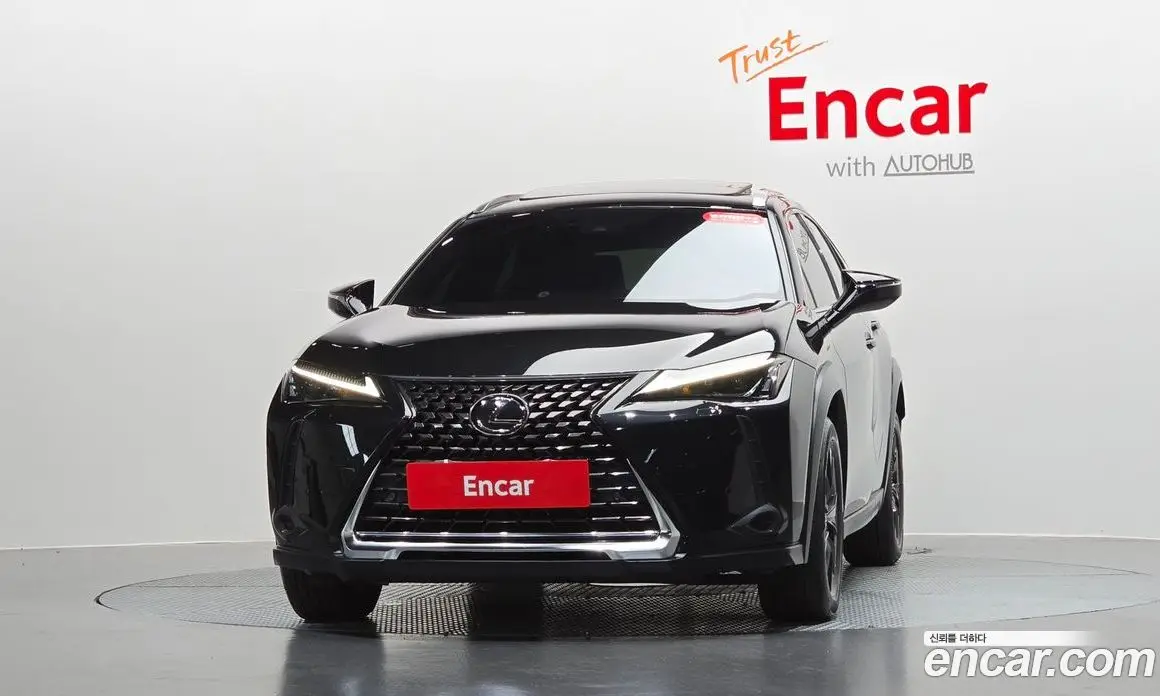 Lexus UX 2023 2.0 автомат (гидро), фото 2 Lexus UX 2023 2.0 автомат (гидро), фото 2