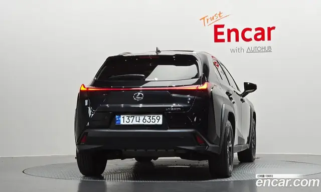 Lexus UX 2023 2.0 автомат (гидро), миниатюра 3 Lexus UX 2023 2.0 автомат (гидро), миниатюра 3