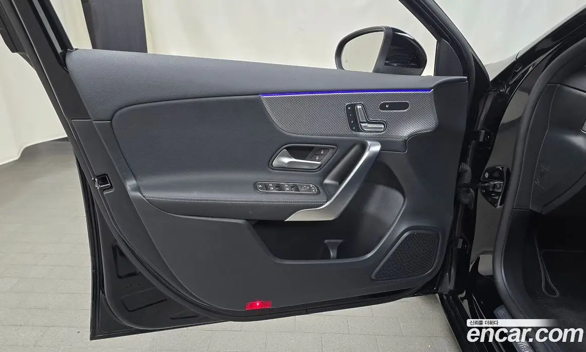 Mercedes-Benz A-Class 2021 2.0 автомат (гидро), фото 13