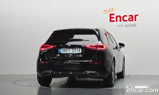 Mercedes-Benz A-Class 2021 2.0 автомат (гидро), миниатюра 3