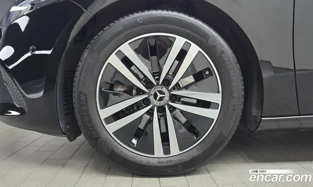 Mercedes-Benz A-Class 2021 2.0 автомат (гидро), миниатюра 4