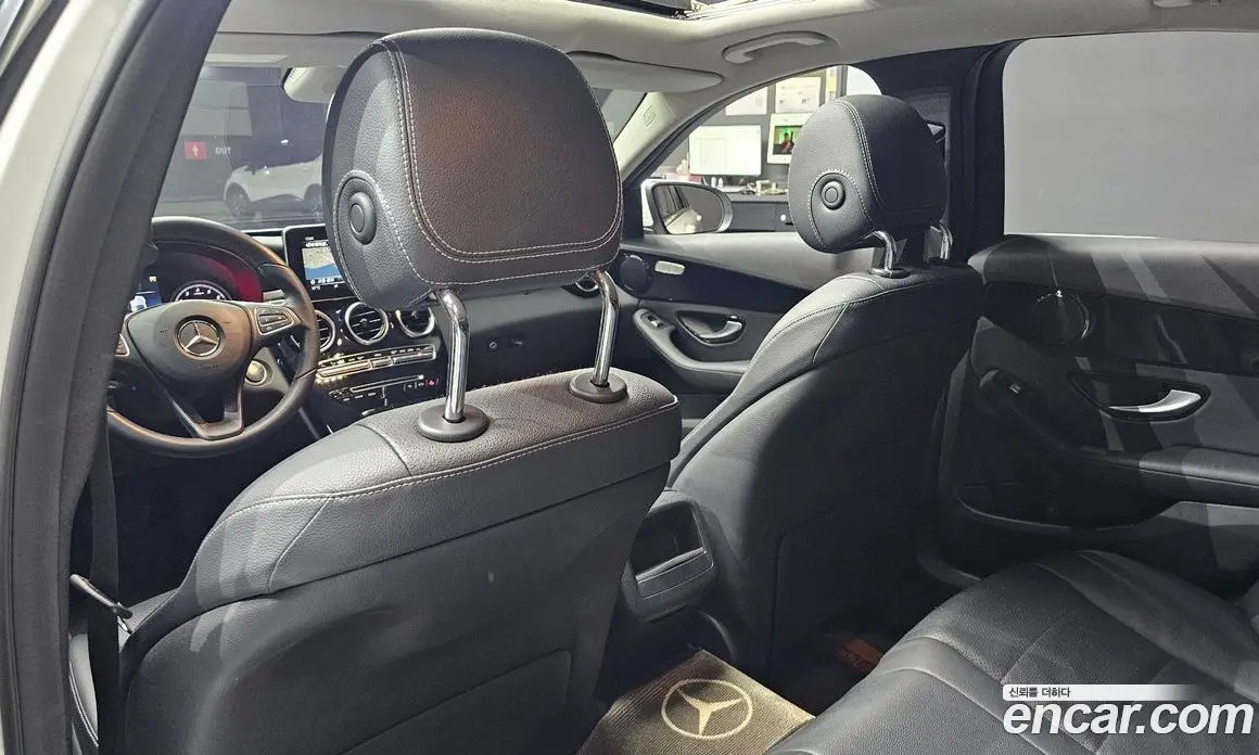 Mercedes-Benz C-Class 2018 2.0 автомат (гидро), фото 16