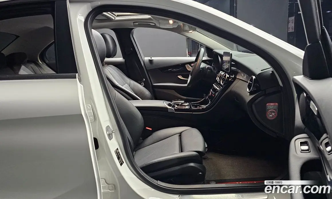 Mercedes-Benz C-Class 2018 2.0 автомат (гидро), фото 17