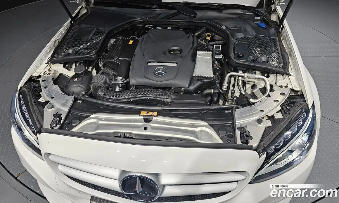 Mercedes-Benz C-Class 2018 2.0 автомат (гидро), фото 6