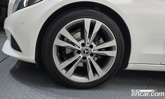 Mercedes-Benz C-Class 2018 2.0 автомат (гидро), миниатюра 5 Mercedes-Benz C-Class 2018 2.0 автомат (гидро), миниатюра 5
