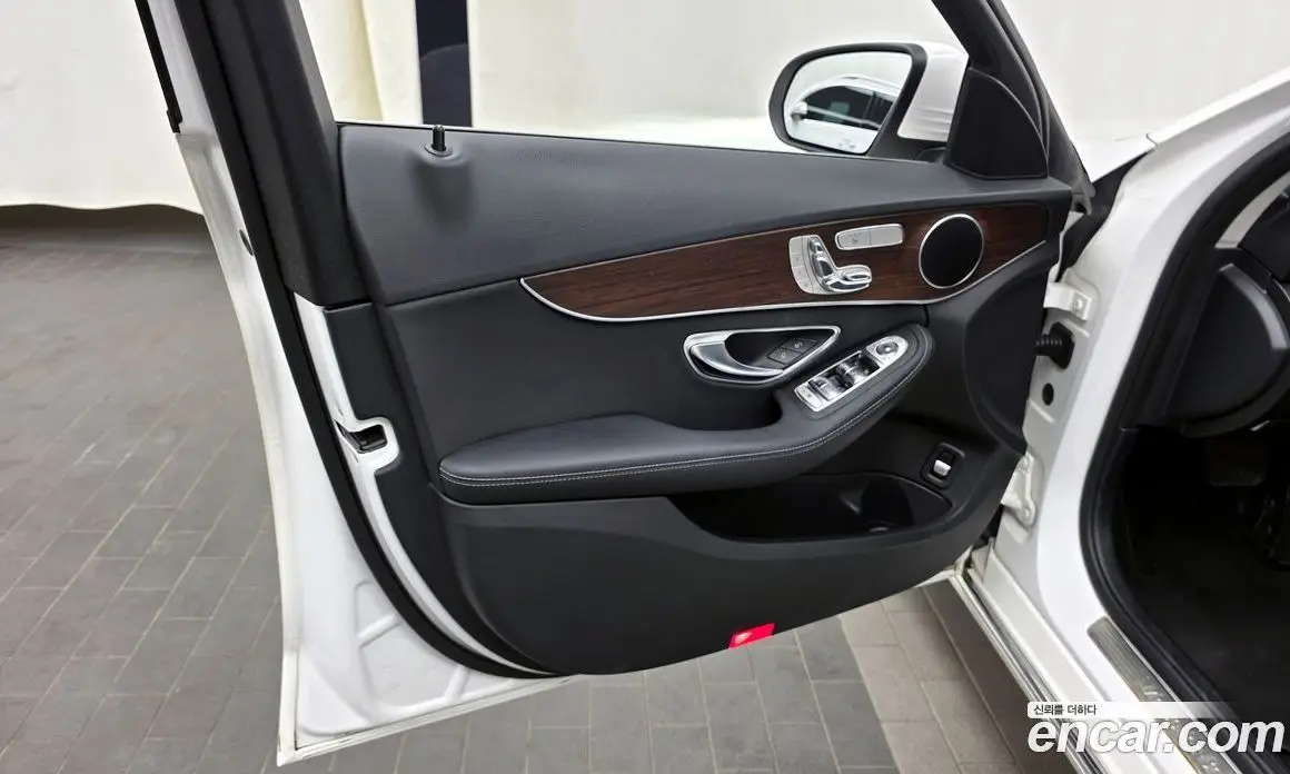 Mercedes-Benz C-Class 2020 2.0 автомат (гидро), фото 14 Mercedes-Benz C-Class 2020 2.0 автомат (гидро), фото 14