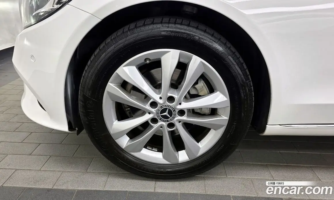 Mercedes-Benz C-Class 2020 2.0 автомат (гидро), фото 5 Mercedes-Benz C-Class 2020 2.0 автомат (гидро), фото 5