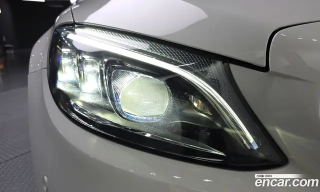 Mercedes-Benz C-Class 2021 2.0 автомат (гидро), миниатюра 8