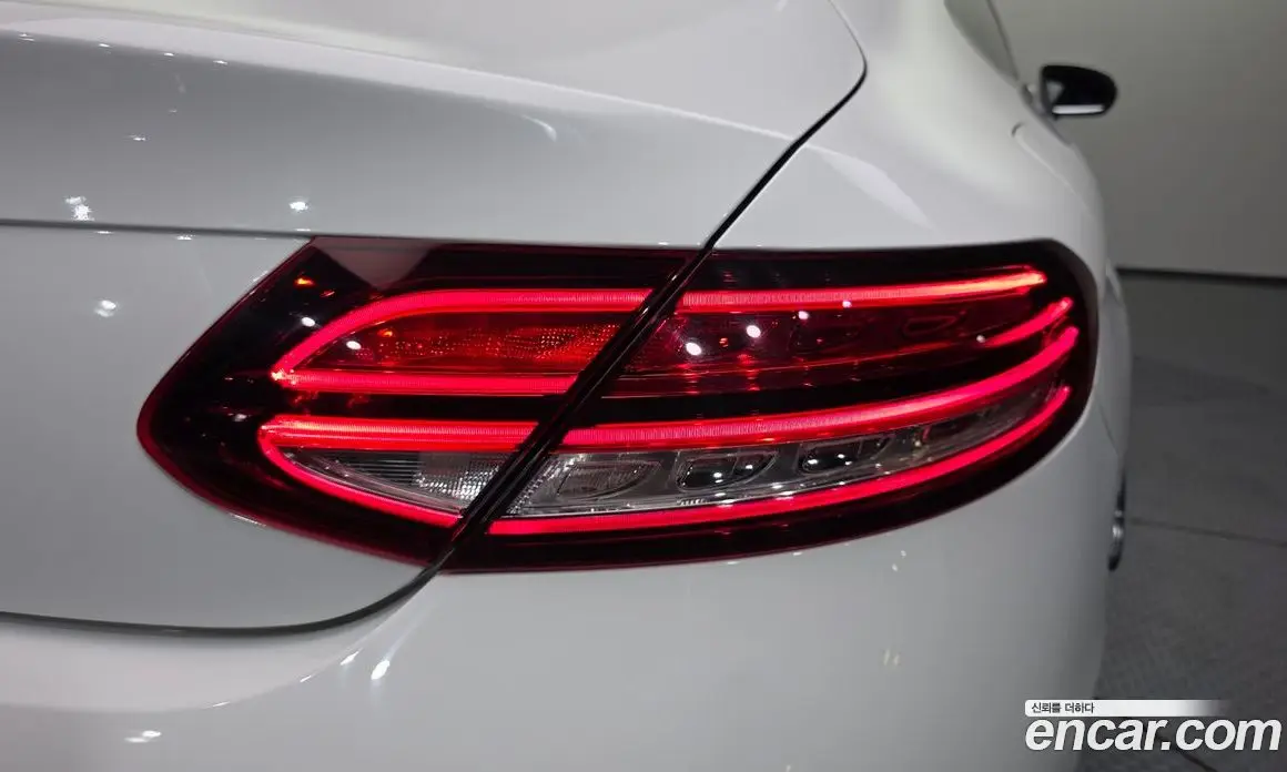 Mercedes-Benz C-Class 2021 2.0 автомат (гидро), фото 9