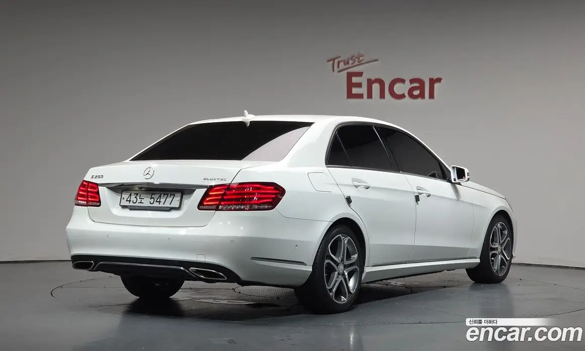 Mercedes-Benz E-Class 2015 2.1 автомат (гидро), фото 1 Mercedes-Benz E-Class 2015 2.1 автомат (гидро), фото 1