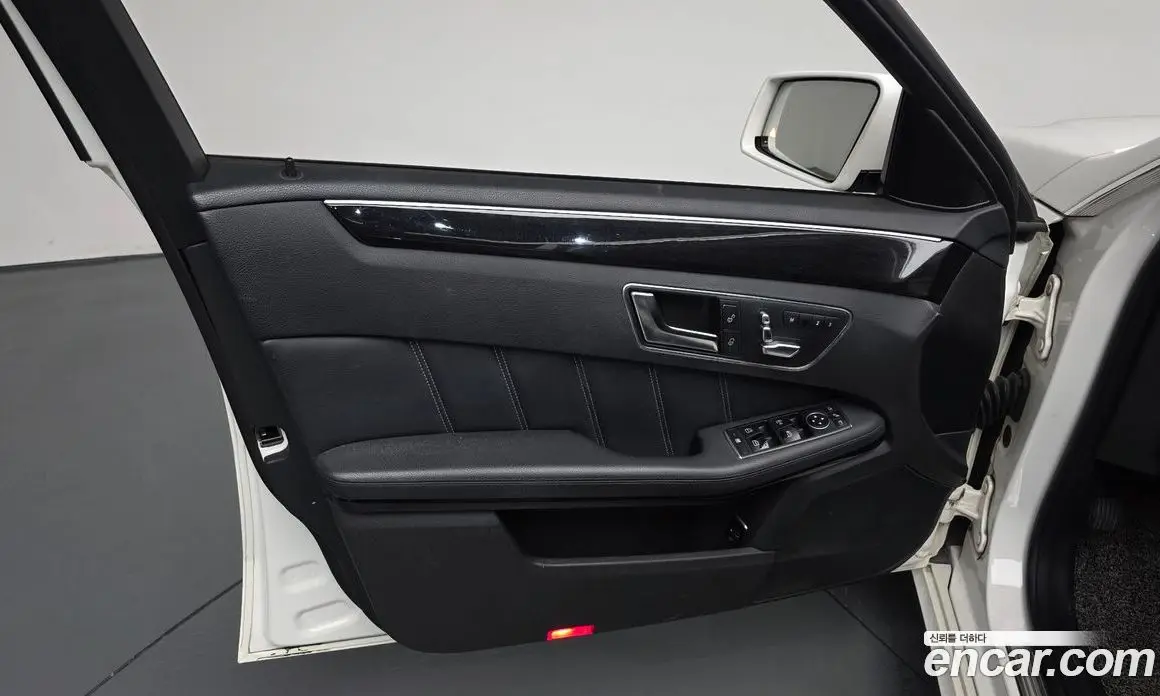 Mercedes-Benz E-Class 2015 2.1 автомат (гидро), фото 13 Mercedes-Benz E-Class 2015 2.1 автомат (гидро), фото 13